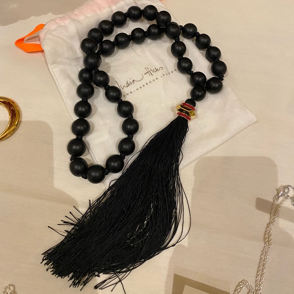India Hicks necklace and it’s brand new